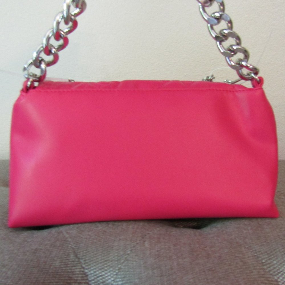 Betsey Johnson Fuchia XOGABBY Puff Heart Crossbody💖 - Picture 7 of 12